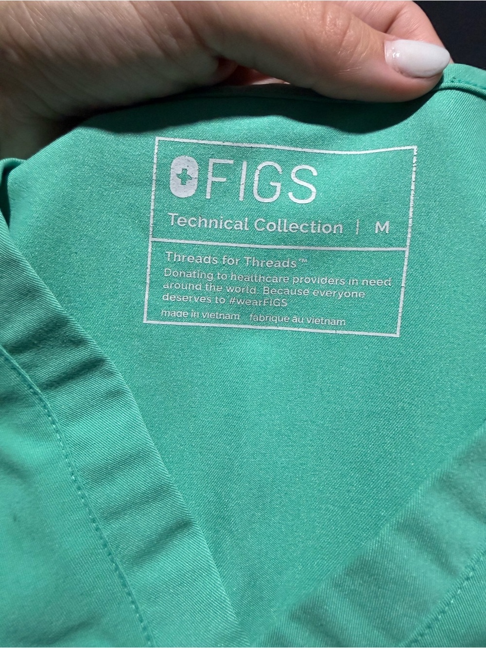 Figs Women’s Technical V-Neck Top in Surgical Green